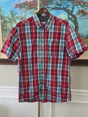 Ecko Unlimited Red and Blue Plaid Short-Sleeve Button-Down Shirt